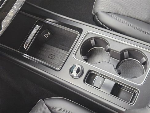 New 2026 Lincoln Corsair Premiere image 19