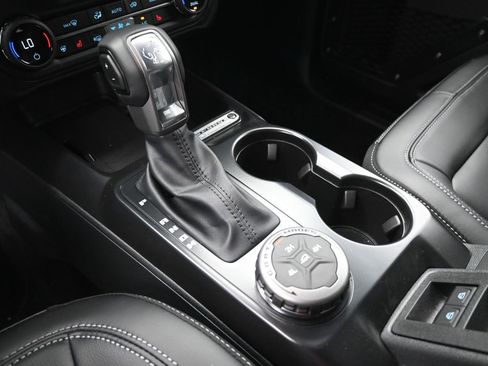 New 2026 Ford Bronco Outer Banks image 9