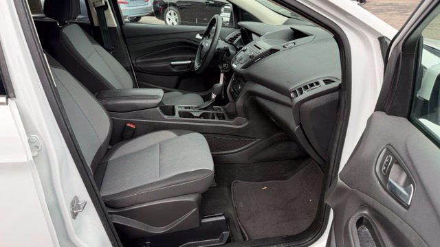 Used 2017 Ford Escape SE AWD/4WD image 22