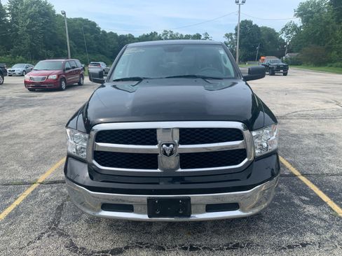 Used 2021 RAM 1500 Classic SLT AWD/4WD image 3
