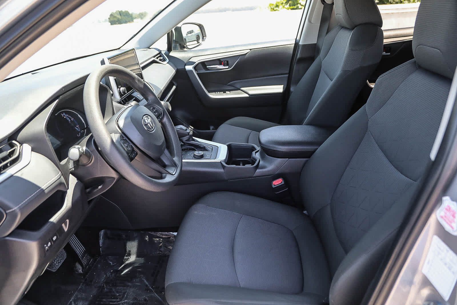 Certified 2025 Toyota RAV4 XLE AWD/4WD image 16