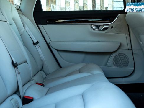 Used 2018 Volvo S90 T5 Momentum w/ Convenience Package image 23