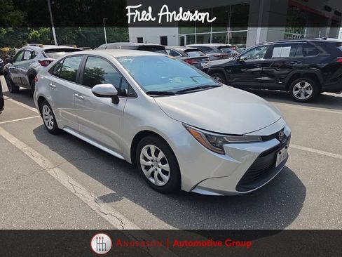 Used 2024 Toyota Corolla LE FWD image 11