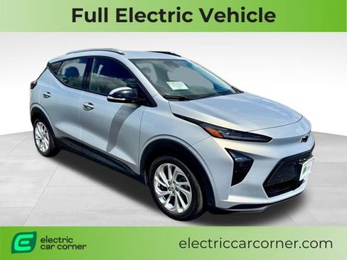 Used 2023 Chevrolet Bolt EUV LT w/ Driver Confidence Package FWD image 1