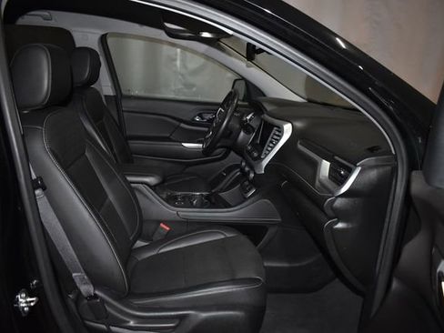 Used 2023 GMC Acadia SLT image 30