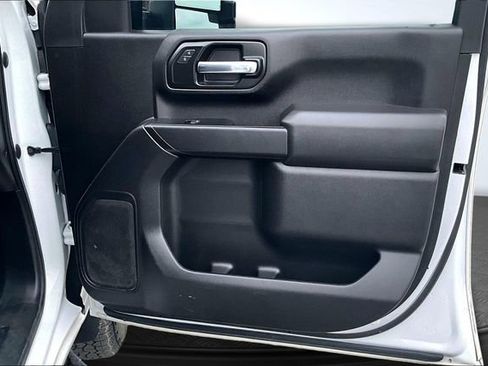 Used 2023 Chevrolet Silverado 2500 Custom w/ Custom Value Package image 28