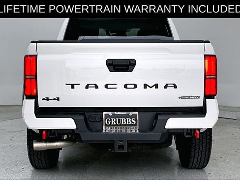 Used 2025 Toyota Tacoma TRD Off-Road AWD/4WD image 6