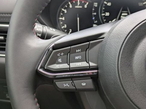 New 2025 MAZDA CX-5 Signature image 18