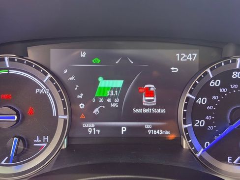 Used 2022 Toyota Highlander XLE AWD/4WD image 25