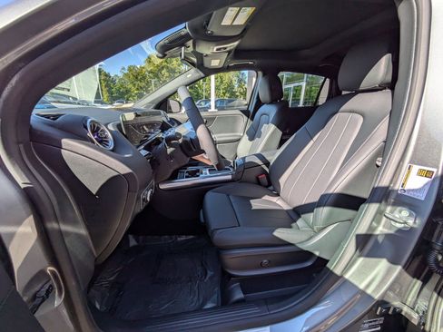 New 2025 Mercedes-Benz GLA 250 4MATIC image 16