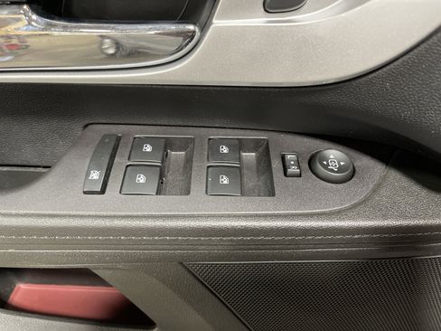 Used 2017 Chevrolet Equinox LS image 7