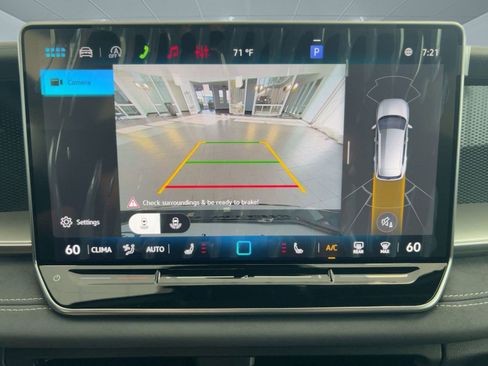 New 2026 Volkswagen Tiguan SE R-Line AWD/4WD image 24