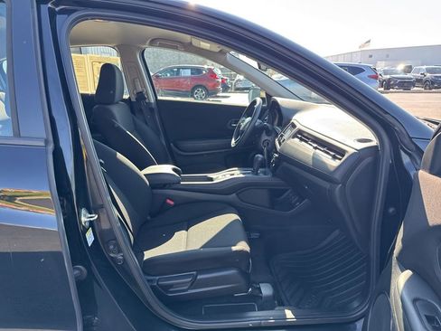 Used 2016 Honda HR-V LX image 38