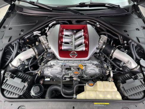 Used 2015 Nissan GT-R Premium AWD/4WD image 20