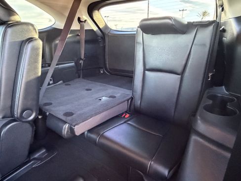 Used 2023 Toyota Highlander XLE image 35