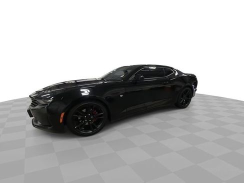 Used 2022 Chevrolet Camaro LT w/ RS Package RWD image 4