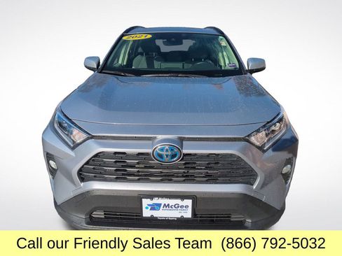 Used 2021 Toyota RAV4 XLE image 10