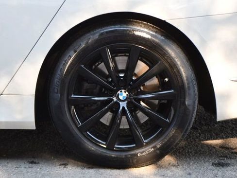 Used 2018 BMW 740i xDrive image 14