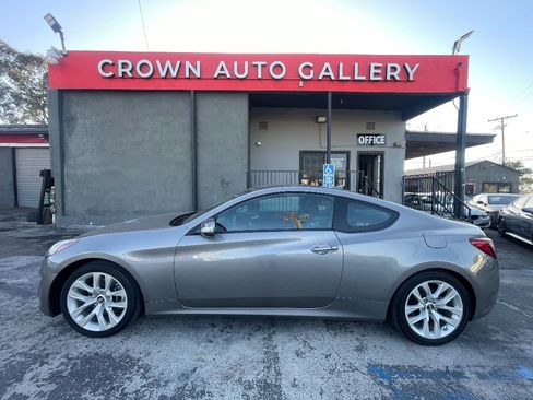 Used 2014 Hyundai Genesis 3.8 RWD image 6