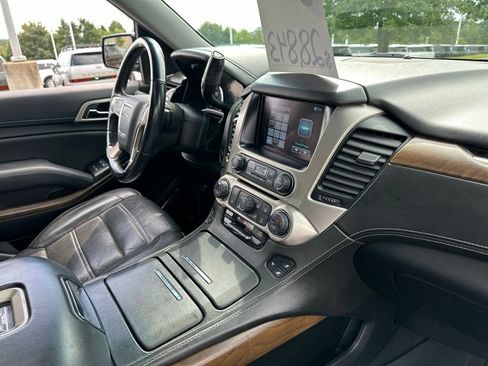 Used 2019 GMC Yukon XL Denali w/ Denali Ultimate Package AWD/4WD image 26