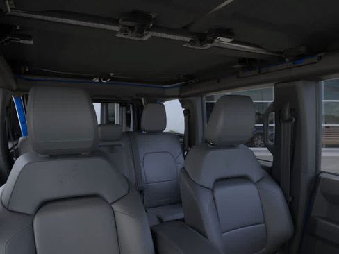 New 2025 Ford Bronco Badlands w/ Sasquatch Package AWD/4WD image 12