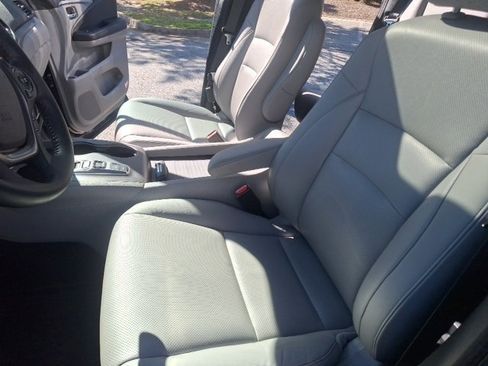 Used 2023 Honda Ridgeline RTL-E image 12