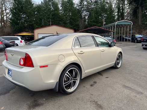 Used 2011 Chevrolet Malibu LS image 12