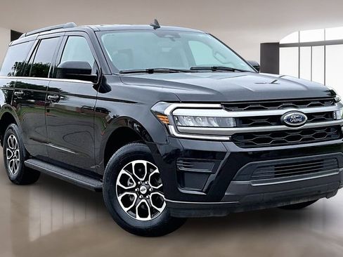 Used 2024 Ford Expedition XLT RWD image 11