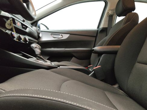 Used 2023 Kia Forte LXS FWD image 17