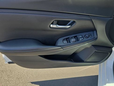 Used 2023 Nissan Sentra SV FWD image 10
