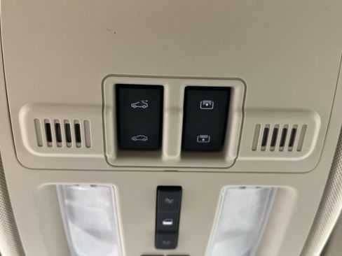 Used 2013 Cadillac SRX Luxury w/ Driver Awareness Package AWD/4WD image 29