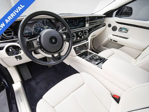 Used 2023 Rolls-Royce Ghost image 12