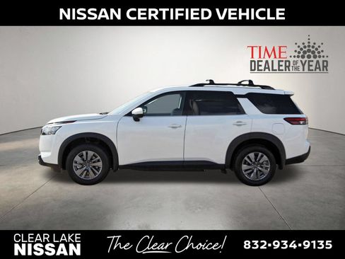 Certified 2025 Nissan Pathfinder SV FWD image 5