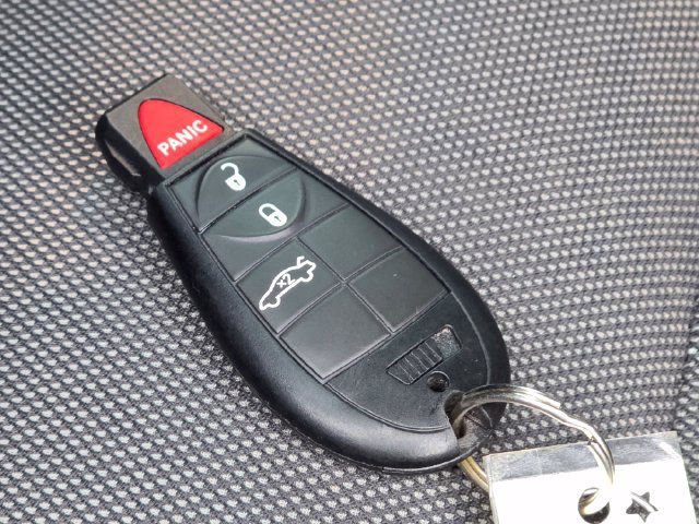 Used 2013 Dodge Challenger R/T RWD image 34