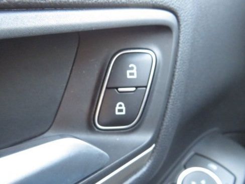 Certified 2021 Ford Escape SE image 24