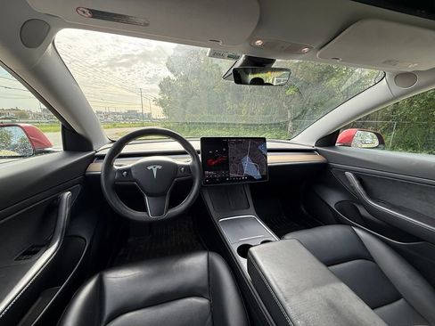Used 2021 Tesla Model 3 Standard Range Plus RWD image 18