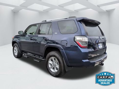 Used 2022 Toyota 4Runner SR5 Premium w/ Moonroof Package AWD/4WD image 7