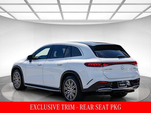 Used 2023 Mercedes-Benz EQS 580 4MATIC SUV image 3