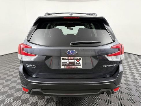 Used 2019 Subaru Forester Premium AWD/4WD image 10