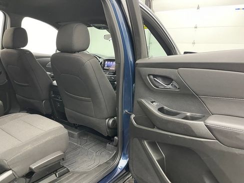 Used 2023 Chevrolet Traverse LT FWD image 34