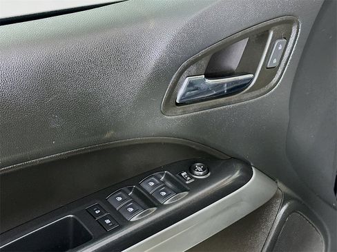 Used 2022 Chevrolet Colorado LT w/ Luxury Package image 21