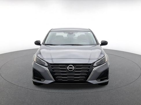 Used 2026 Nissan Altima 2.5 SV FWD image 2