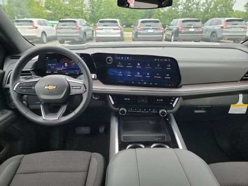 Used 2026 Chevrolet Suburban LS AWD/4WD image 15