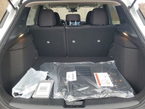 New 2026 Nissan Kicks SV image 8