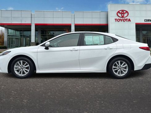 Certified 2025 Toyota Camry LE image 7