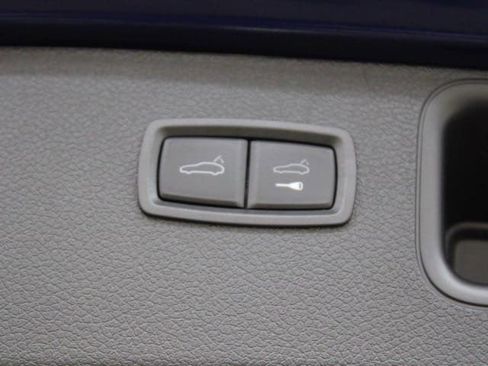 New 2024 Porsche Macan image 38