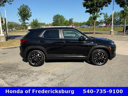Used 2023 Chevrolet TrailBlazer LT AWD/4WD image 7
