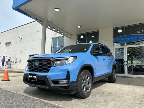 Certified 2025 Honda Passport TrailSport image 32