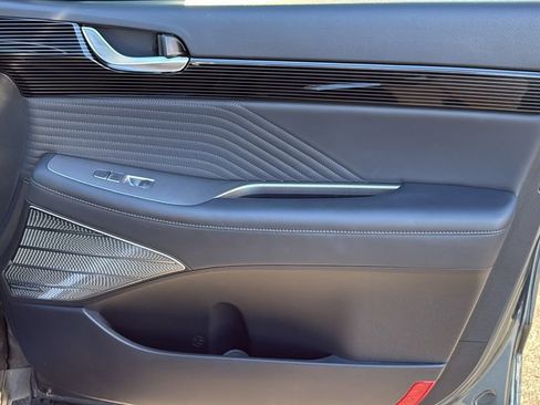 Used 2023 Hyundai Palisade Calligraphy image 32