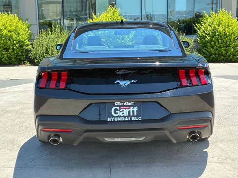 Used 2024 Ford Mustang Coupe RWD image 5